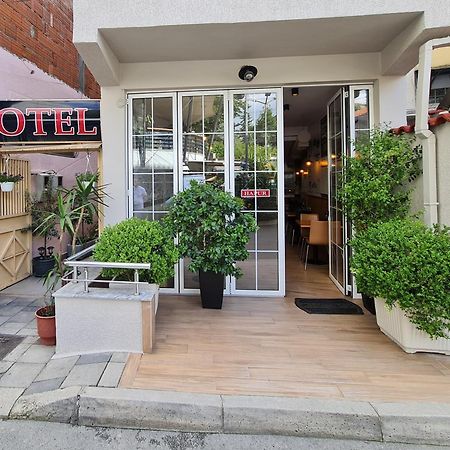 Hotel Studenti Tirana Buitenkant foto