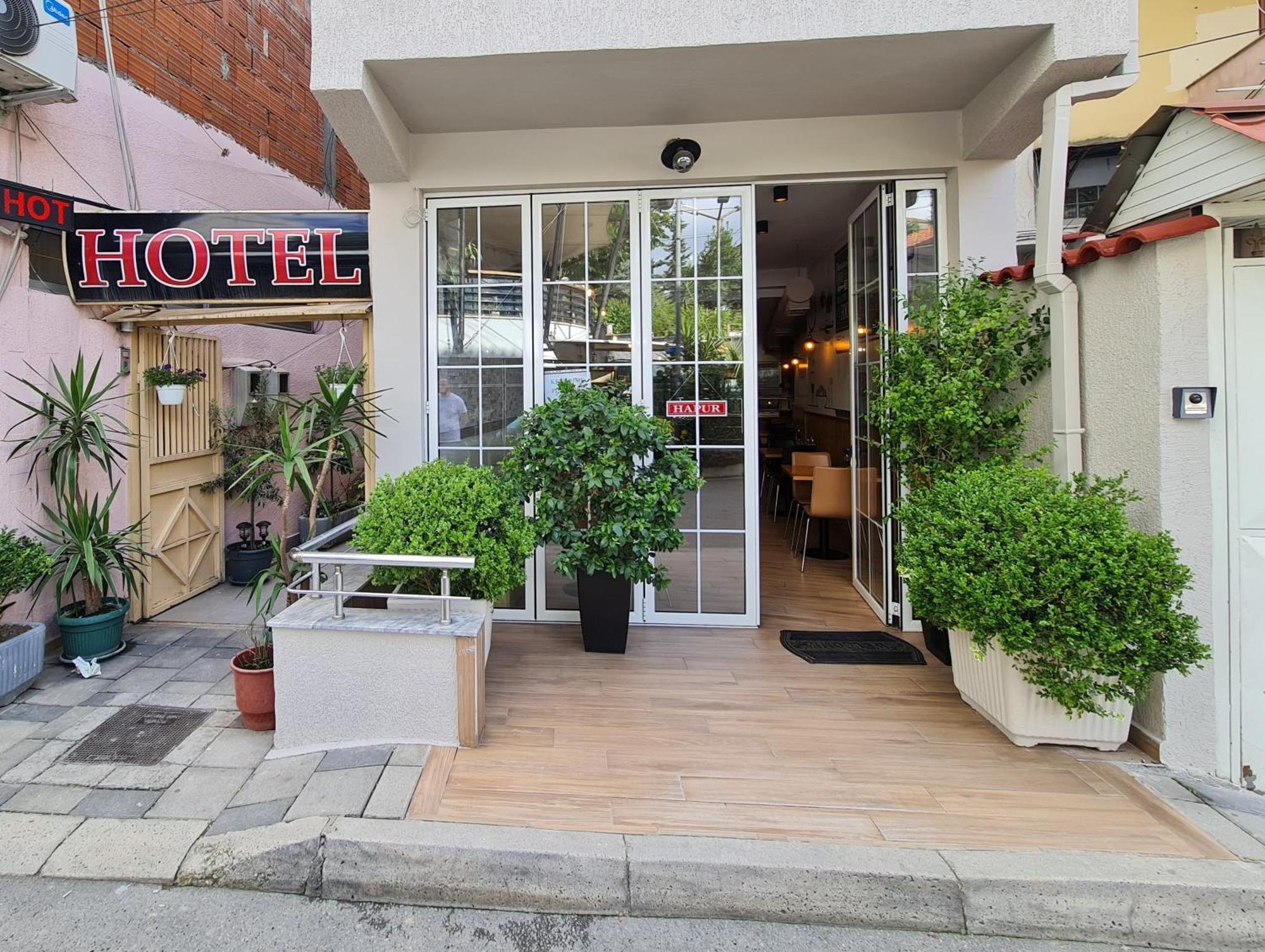 Hotel Studenti Tirana Buitenkant foto