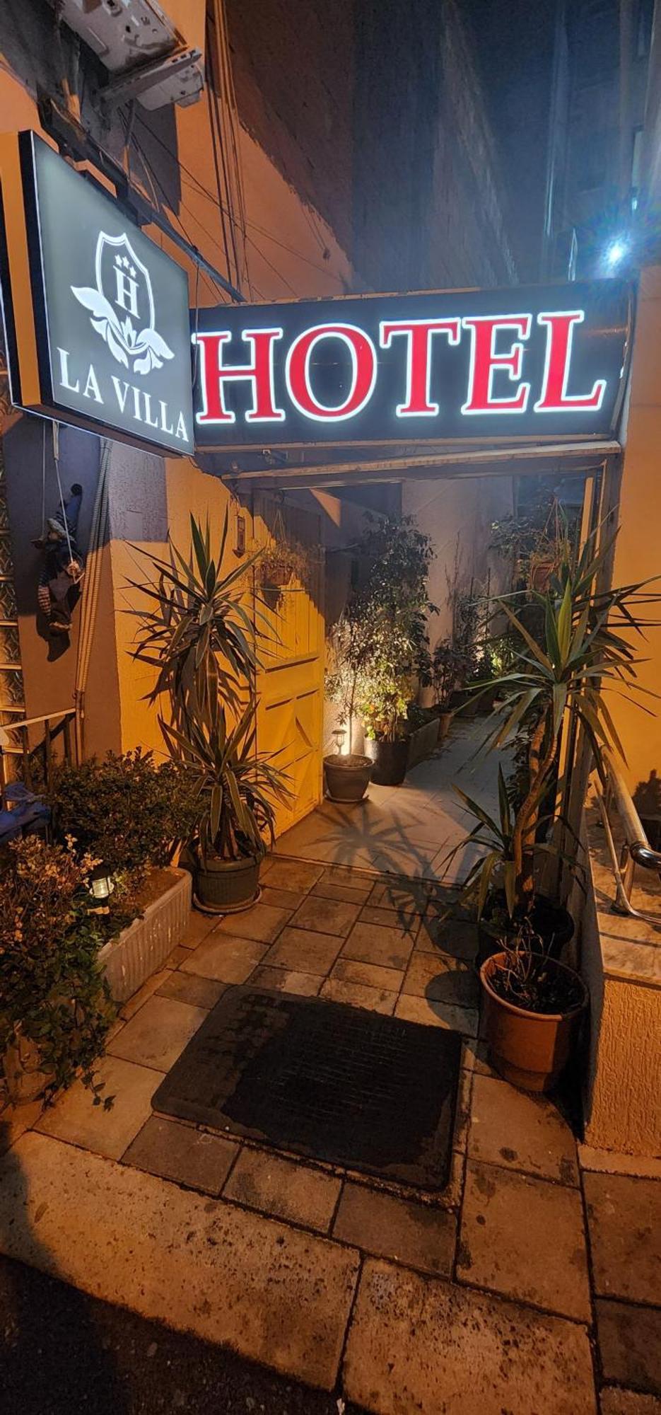 Hotel Studenti Tirana Buitenkant foto