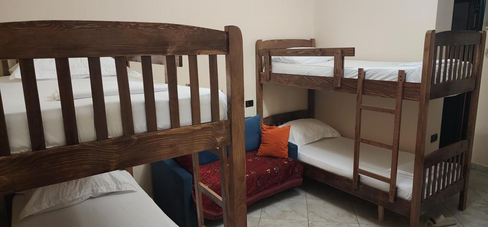 Hotel Studenti Tirana Buitenkant foto