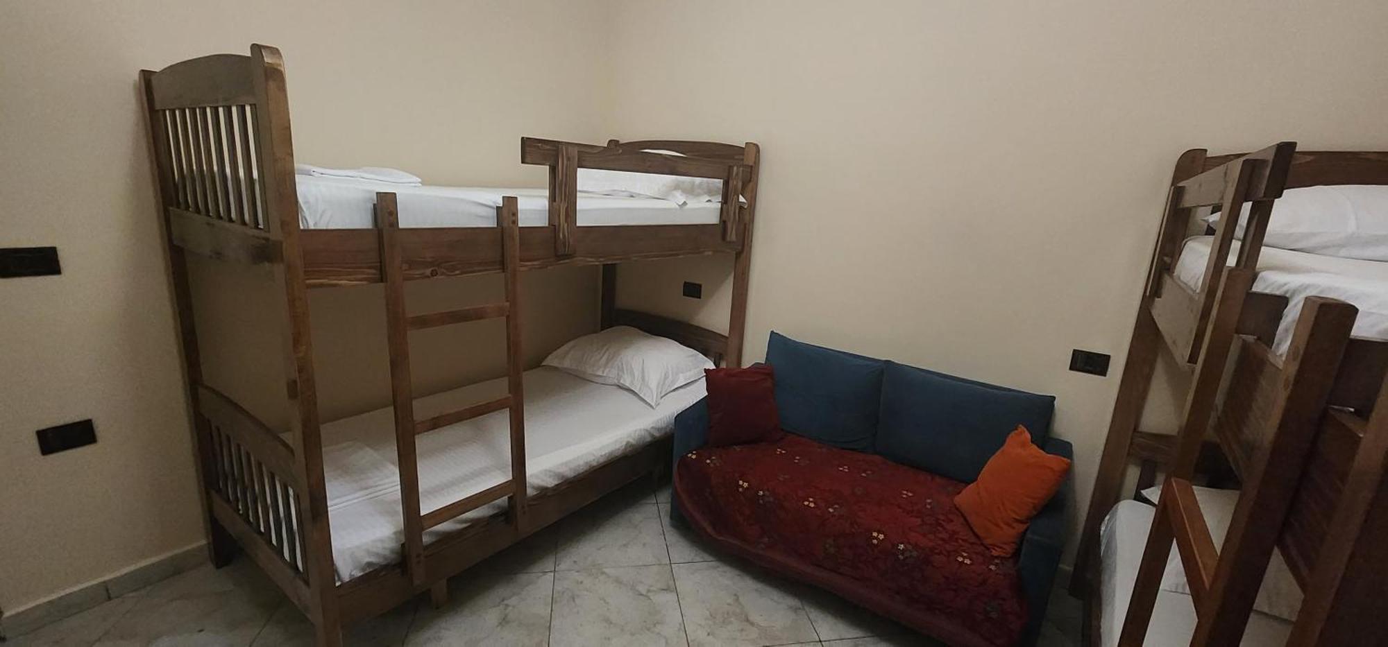 Hotel Studenti Tirana Buitenkant foto